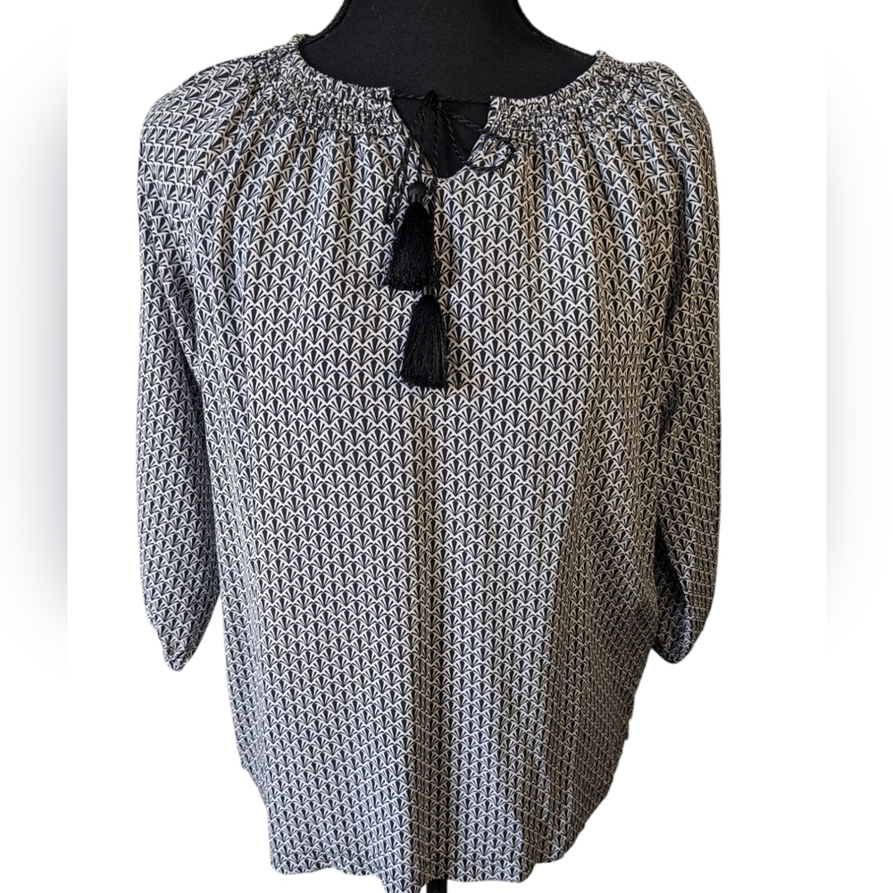 Ecru women's silk blouse with balloon sleeves geometric pattern. Size S